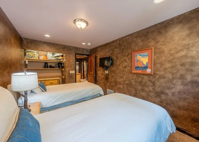 Ferienhaus Outdoor Pool, Private Sauna, 50yd To Moose Creek Lift, Flexible Bedding *