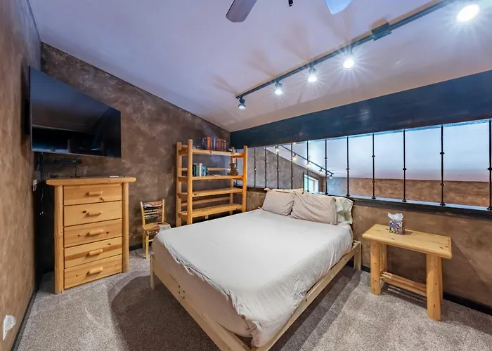 Outdoor Pool, Private Sauna, 50yd To Moose Creek Lift, Flexible Bedding *